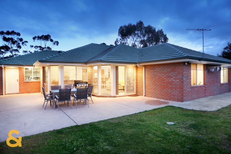 Photo - 8 Bonney Place, Roxburgh Park VIC 3064 - Image 23