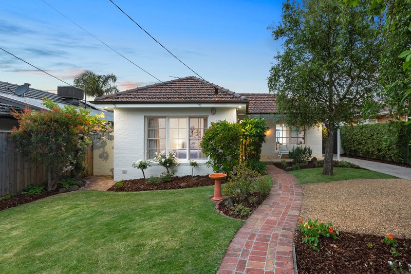 Photo - 8 Booker Street, Cheltenham VIC 3192 - Image 2