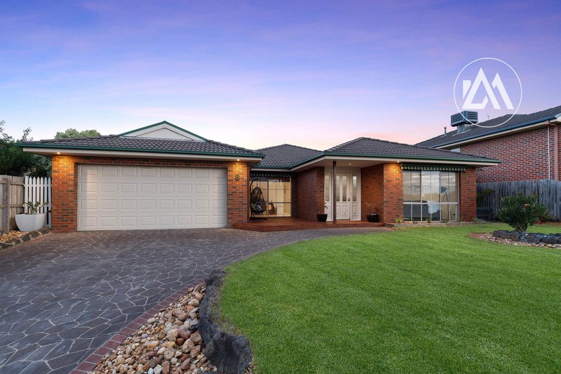 8 Bottlebrush Court, Langwarrin VIC 3910