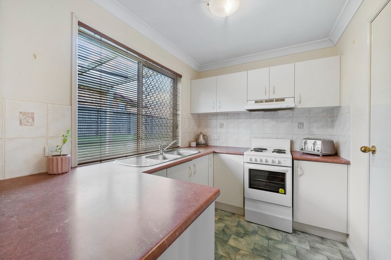 Photo - 8 Bou Court, Edens Landing QLD 4207 - Image 6