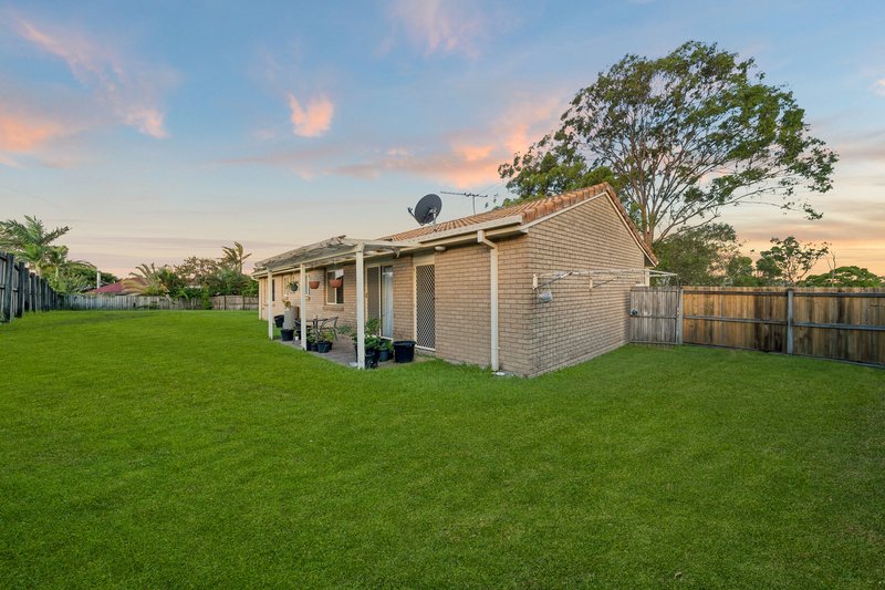 Photo - 8 Bou Court, Edens Landing QLD 4207 - Image 12