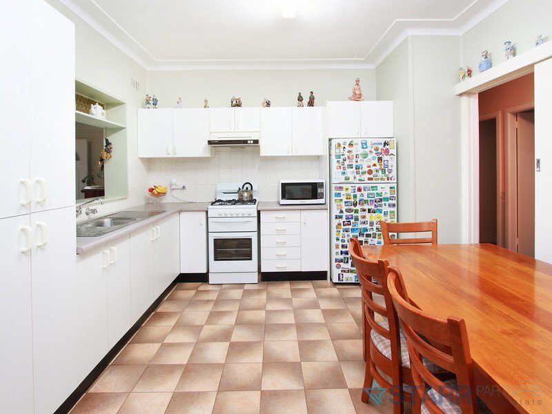 Photo - 8 Bowden Street, Merrylands NSW 2160 - Image 3