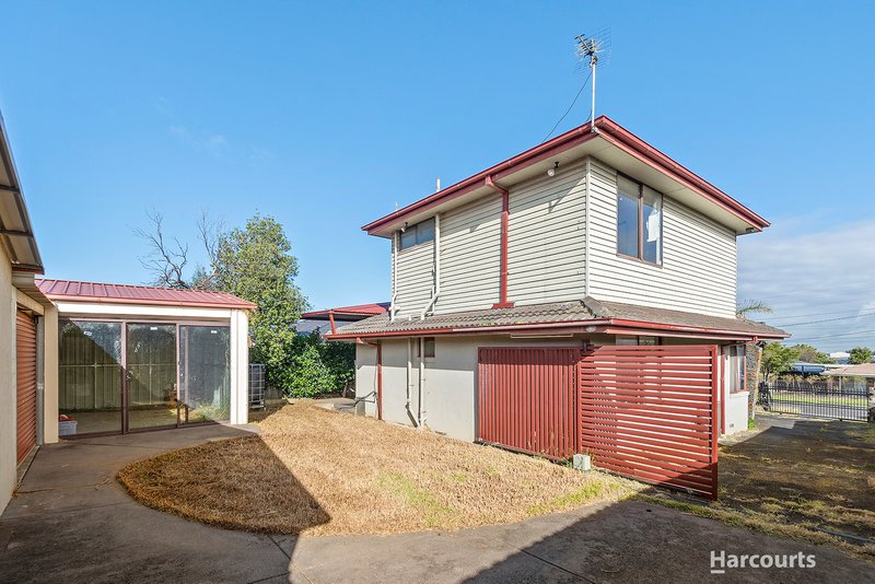 Photo - 8 Brahman Court, Dandenong North VIC 3175 - Image 8