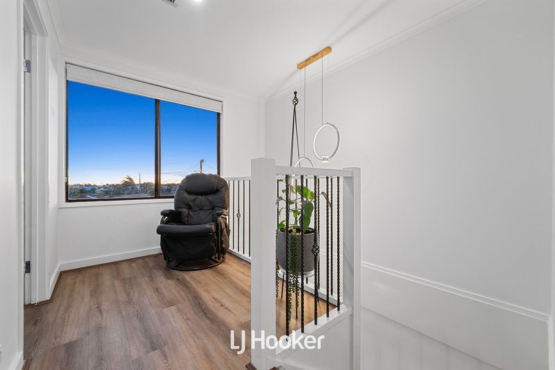 Photo - 8 Brahman Court, Dandenong North VIC 3175 - Image 15