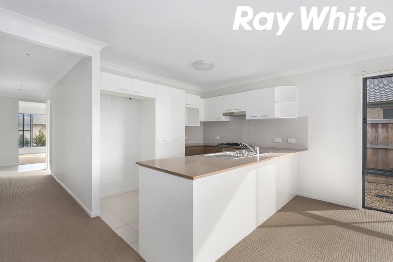 Photo - 8 Bremer Street, Clyde North VIC 3978 - Image 4