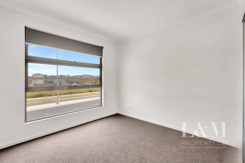 Photo - 8 Brendan Road, Greenvale VIC 3059 - Image 7