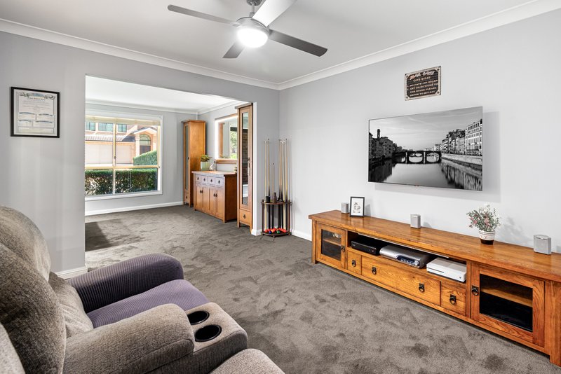 Photo - 8 Briarwood Avenue, Glenmore Park NSW 2745 - Image 6