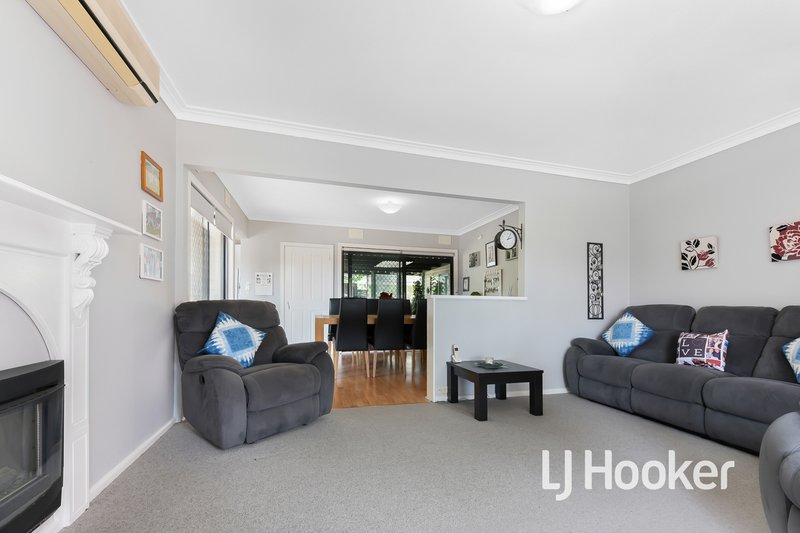 Photo - 8 Bride Avenue, Hampton Park VIC 3976 - Image 5