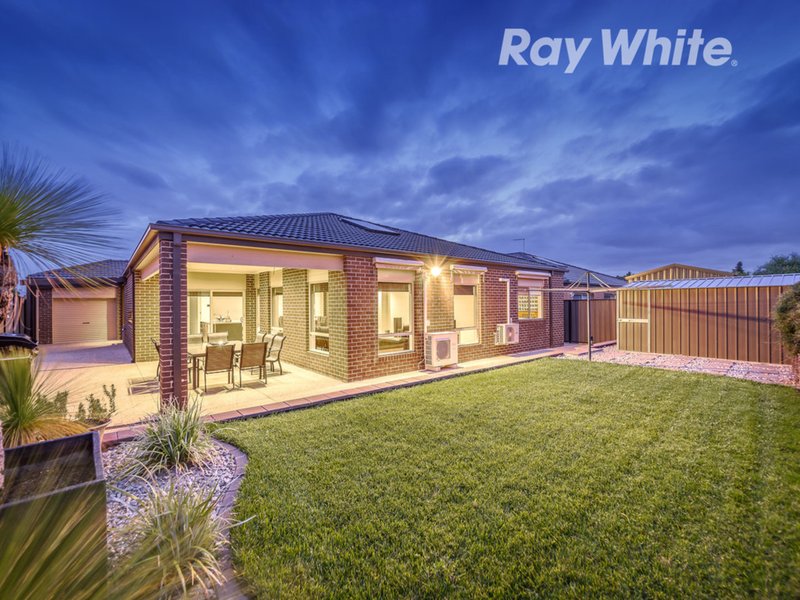 Photo - 8 Bridgehaven Drive, Craigieburn VIC 3064 - Image 14