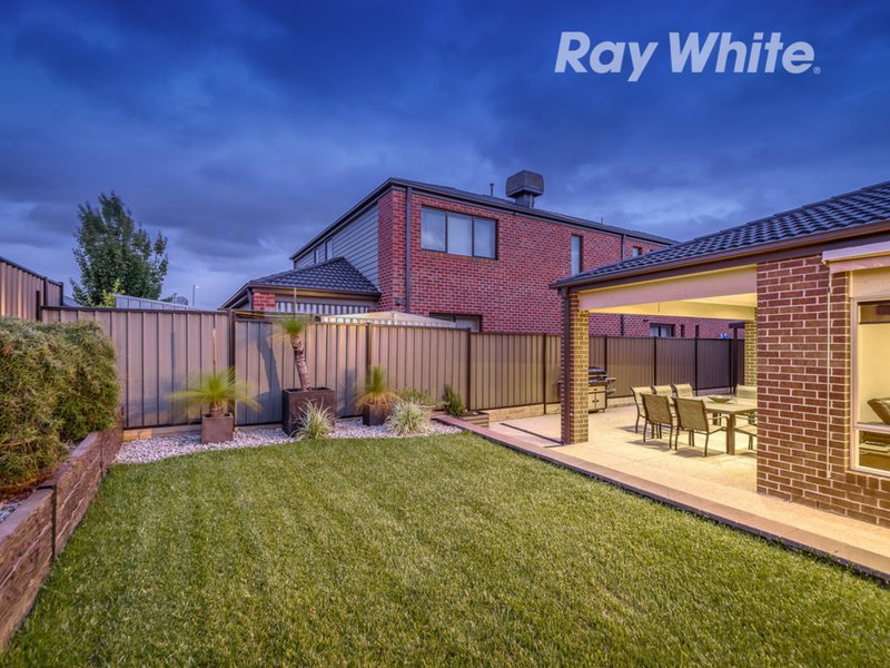 Photo - 8 Bridgehaven Drive, Craigieburn VIC 3064 - Image 15