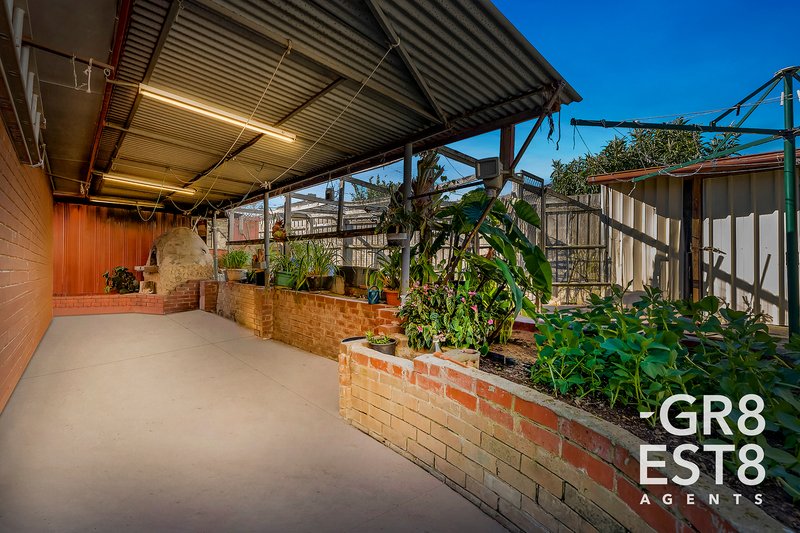 Photo - 8 Bridle Court, Endeavour Hills VIC 3802 - Image 12