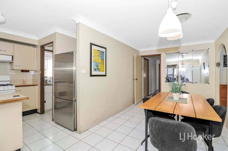 Photo - 8 Brierley Crescent, Plumpton NSW 2761 - Image 3