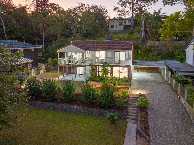 Photo - 8 Brinkworth Place, Indooroopilly QLD 4068 - Image 3