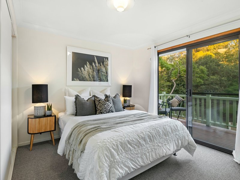 Photo - 8 Brinkworth Place, Indooroopilly QLD 4068 - Image 11