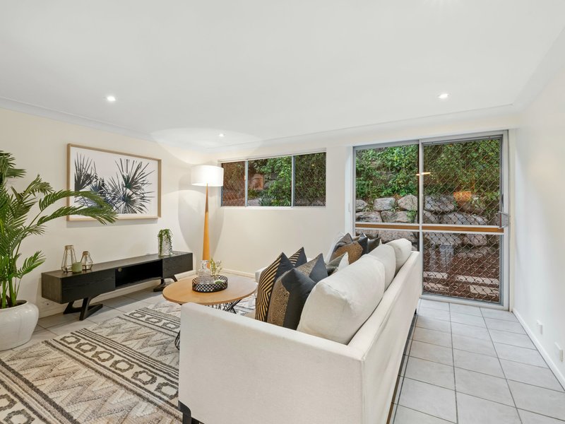 Photo - 8 Brinkworth Place, Indooroopilly QLD 4068 - Image 16