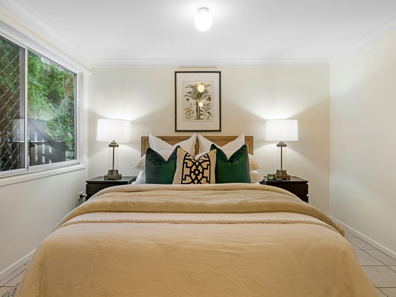 Photo - 8 Brinkworth Place, Indooroopilly QLD 4068 - Image 17