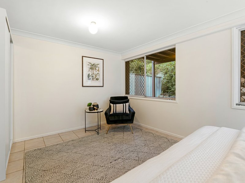 Photo - 8 Brinkworth Place, Indooroopilly QLD 4068 - Image 18