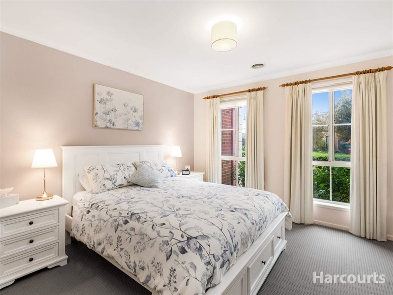 Photo - 8 Britannia Close, Narre Warren South VIC 3805 - Image 8