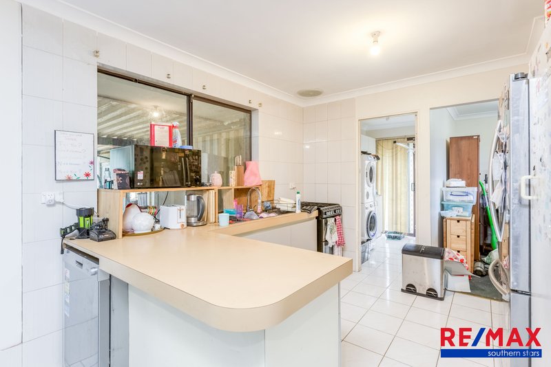 Photo - 8 Brixey Court, Armadale WA 6112 - Image 3