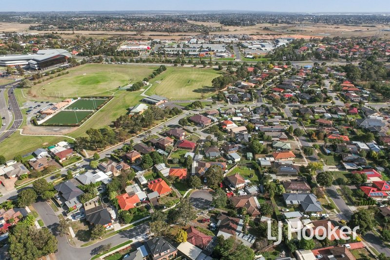 Photo - 8 Broadacres Court, Narre Warren VIC 3805 - Image 5