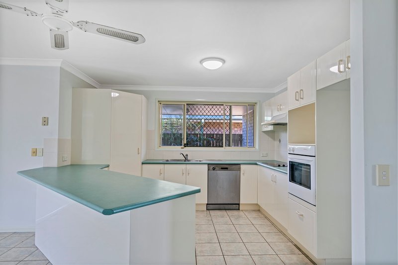 Photo - 8 Bronte Court, Sippy Downs QLD 4556 - Image 4