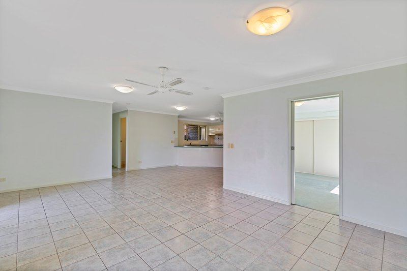 Photo - 8 Bronte Court, Sippy Downs QLD 4556 - Image 10