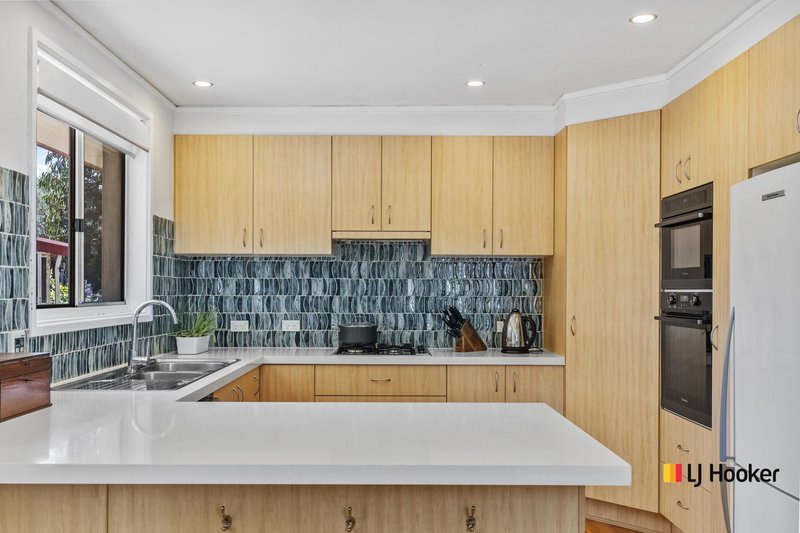 Photo - 8 Brooke Place, Wanniassa ACT 2903 - Image 5