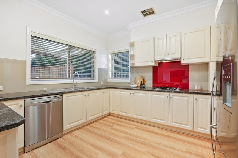 Photo - 8 Brookfield Way, Castle Hill NSW 2154 - Image 5