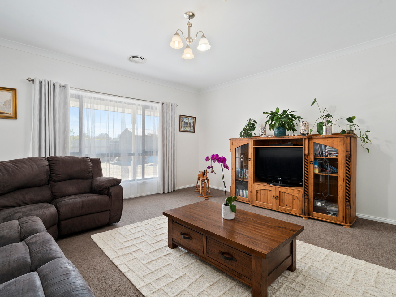 4-bedroom house at 8 Browne Street, Tocumwal, NSW 2714, Berrigan, New South Wales