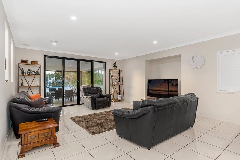 Photo - 8 Buccaneer Way, Coomera Waters QLD 4209 - Image 7