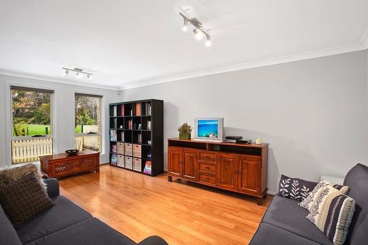 Photo - 8 Bundara Way, Baulkham Hills NSW 2153 - Image 3