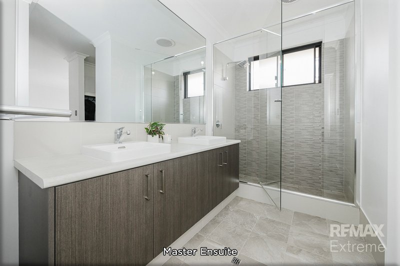 Photo - 8 Bundjalung Rise, Yanchep WA 6035 - Image 5