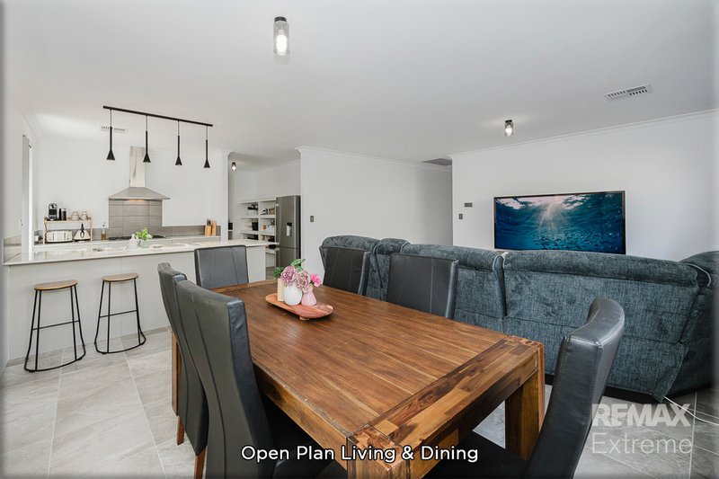 Photo - 8 Bundjalung Rise, Yanchep WA 6035 - Image 9