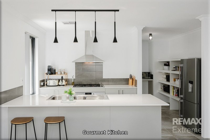 Photo - 8 Bundjalung Rise, Yanchep WA 6035 - Image 12