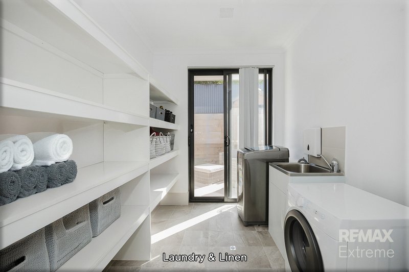 Photo - 8 Bundjalung Rise, Yanchep WA 6035 - Image 13