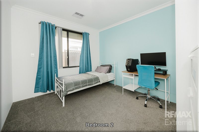 Photo - 8 Bundjalung Rise, Yanchep WA 6035 - Image 17