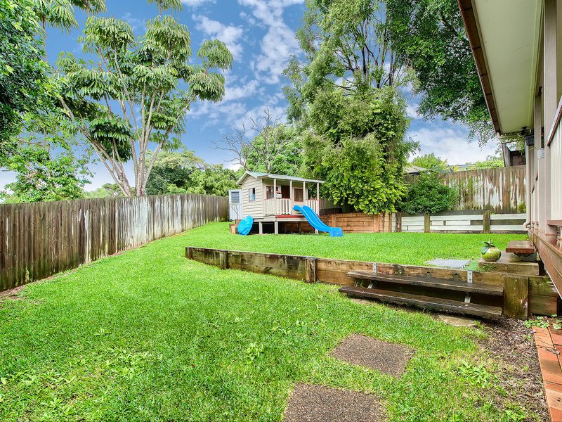 Photo - 8 Burbank Street, Stafford Heights QLD 4053 - Image 10