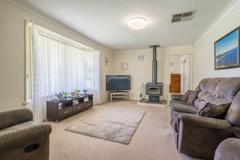 Photo - 8 Burkitt Court, Dubbo NSW 2830 - Image 2