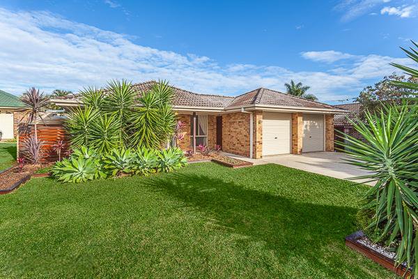 Photo - 8 Burnett Drive, Murrumba Downs QLD 4503 - Image 2