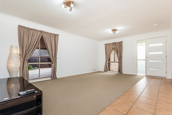 Photo - 8 Burnett Drive, Murrumba Downs QLD 4503 - Image 11