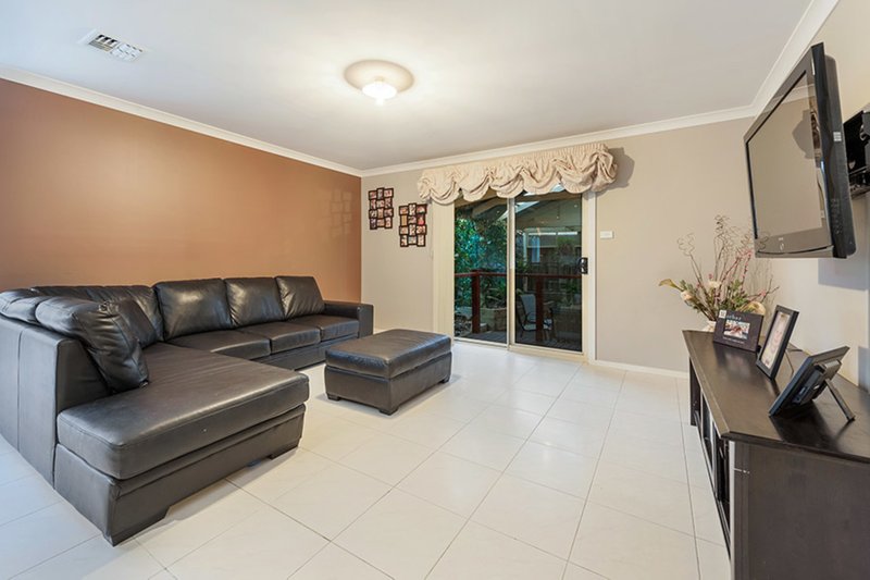 Photo - 8 Burniston Avenue, Craigieburn VIC 3064 - Image 5