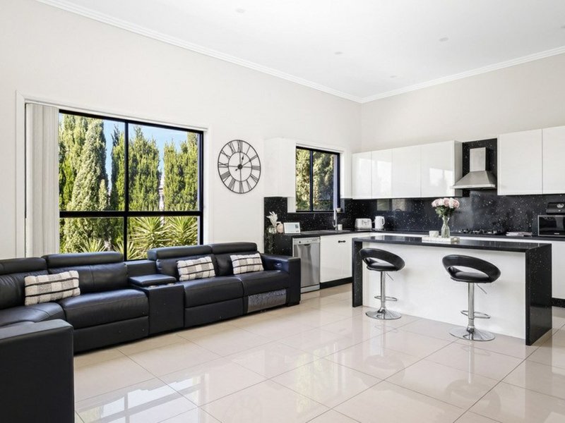 Photo - 8 Burriang Way, Pemulwuy NSW 2145 - Image 2