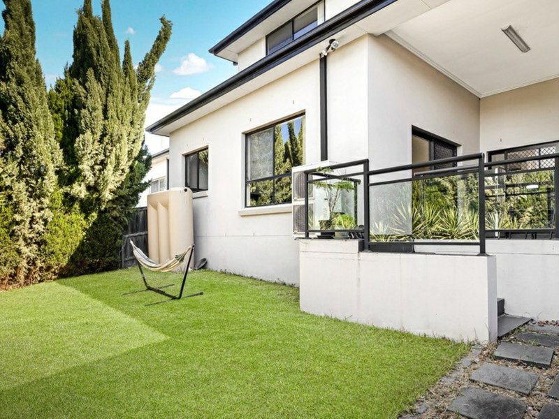 Photo - 8 Burriang Way, Pemulwuy NSW 2145 - Image 10