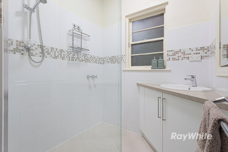 Photo - 8 Bute Street, Murrumbeena VIC 3163 - Image 7