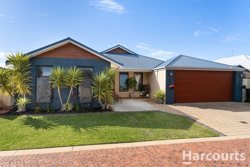Photo - 8 Calder Nook, Lakelands WA 6180 - Image 1
