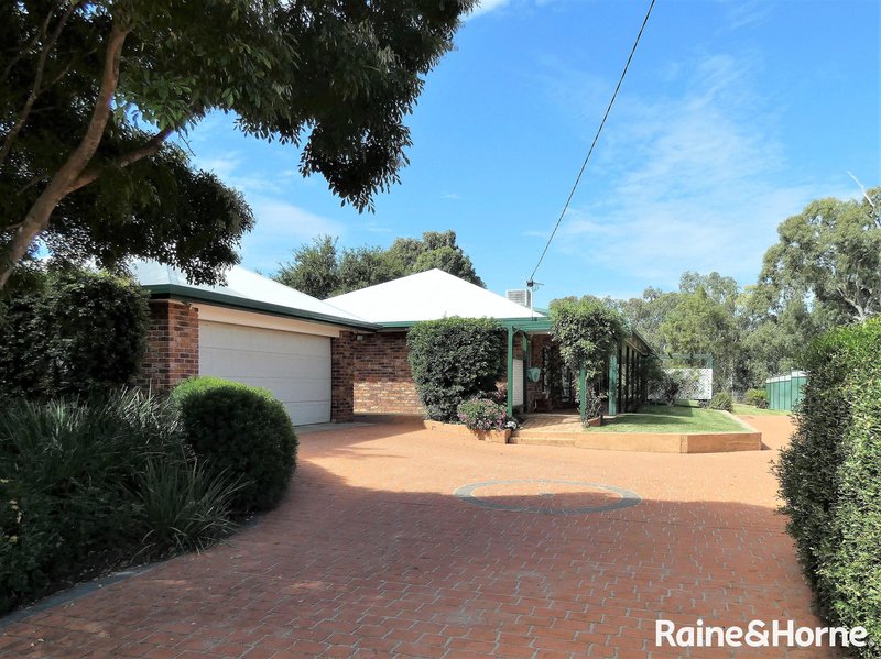 8 Callaille Avenue, Moree NSW 2400