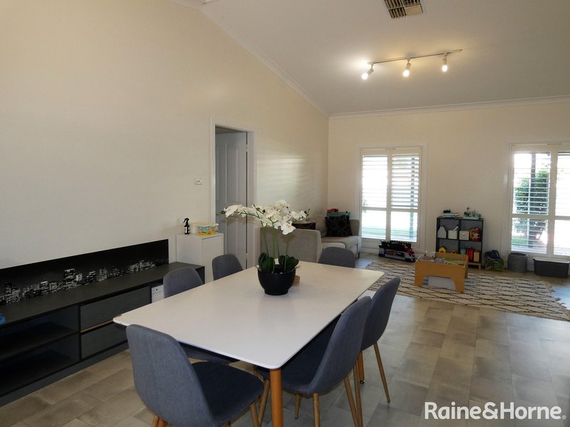 Photo - 8 Callaille Avenue, Moree NSW 2400 - Image 3