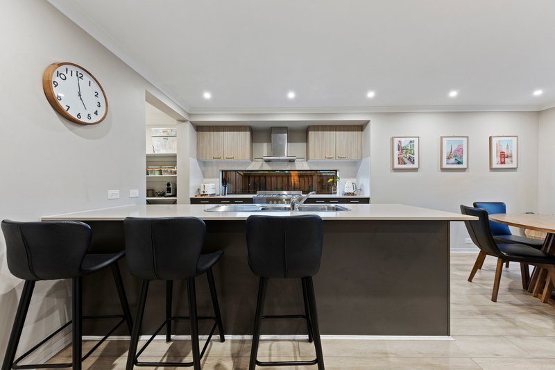 Photo - 8 Callistemon Street, Officer VIC 3809 - Image 3