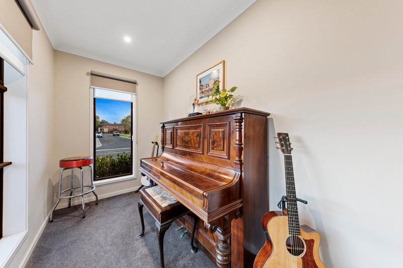 Photo - 8 Callistemon Street, Officer VIC 3809 - Image 16