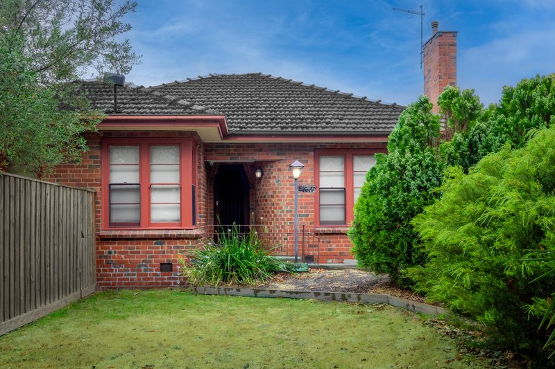 8 Caloola Avenue, Oakleigh VIC 3166